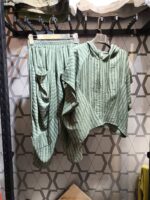 شومیز و شلوار کراپ کلاهدار - تصویر 2